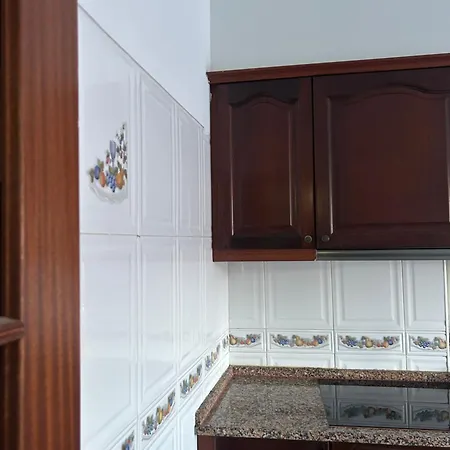 Portuguese Paradise * Amora